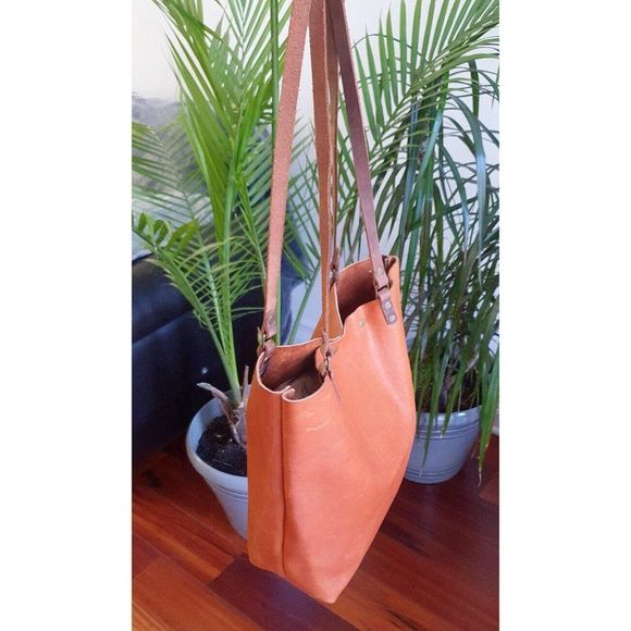 In Blue Brown Rustic Leather Tote Bag - Picture 3 of 11